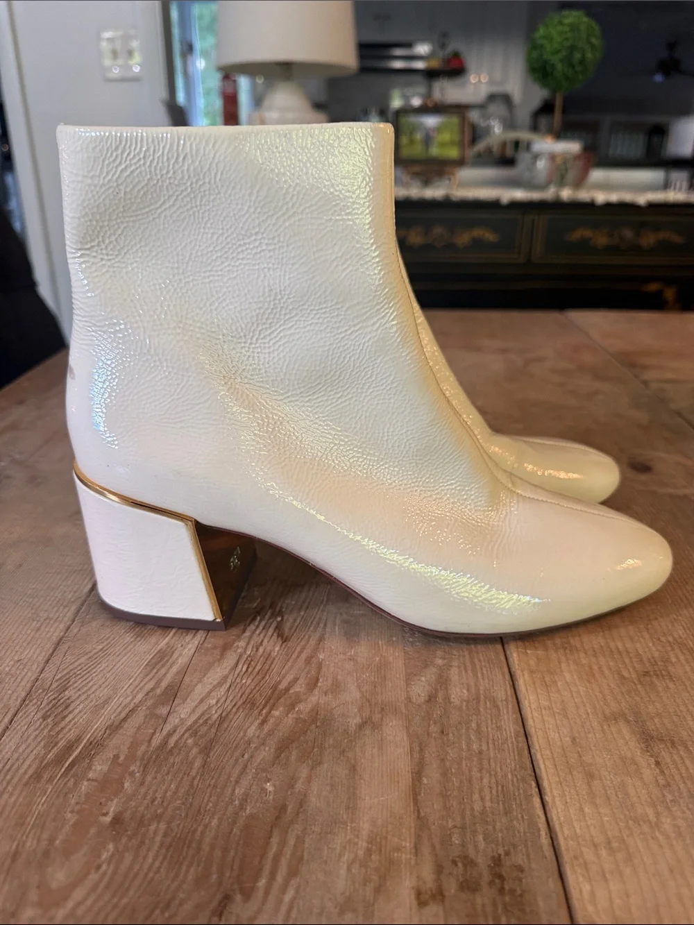 Tory Burch stylish tory
